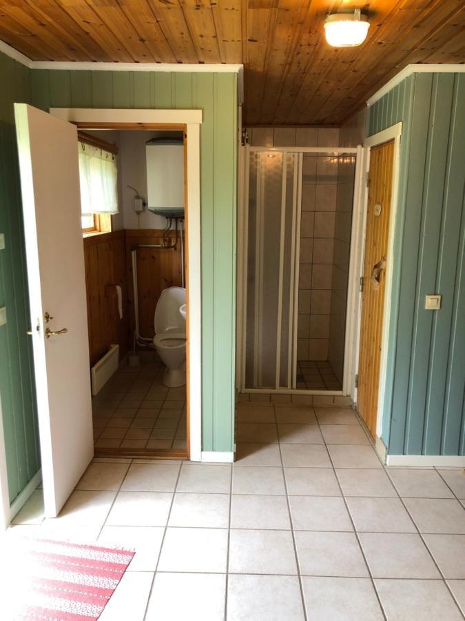 Gaeststuga I Loefsaeng Hajstorp Töreboda 外观 照片